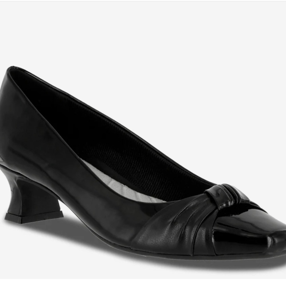 easy street, WAIVE, Size 7M, Color - Black Patent